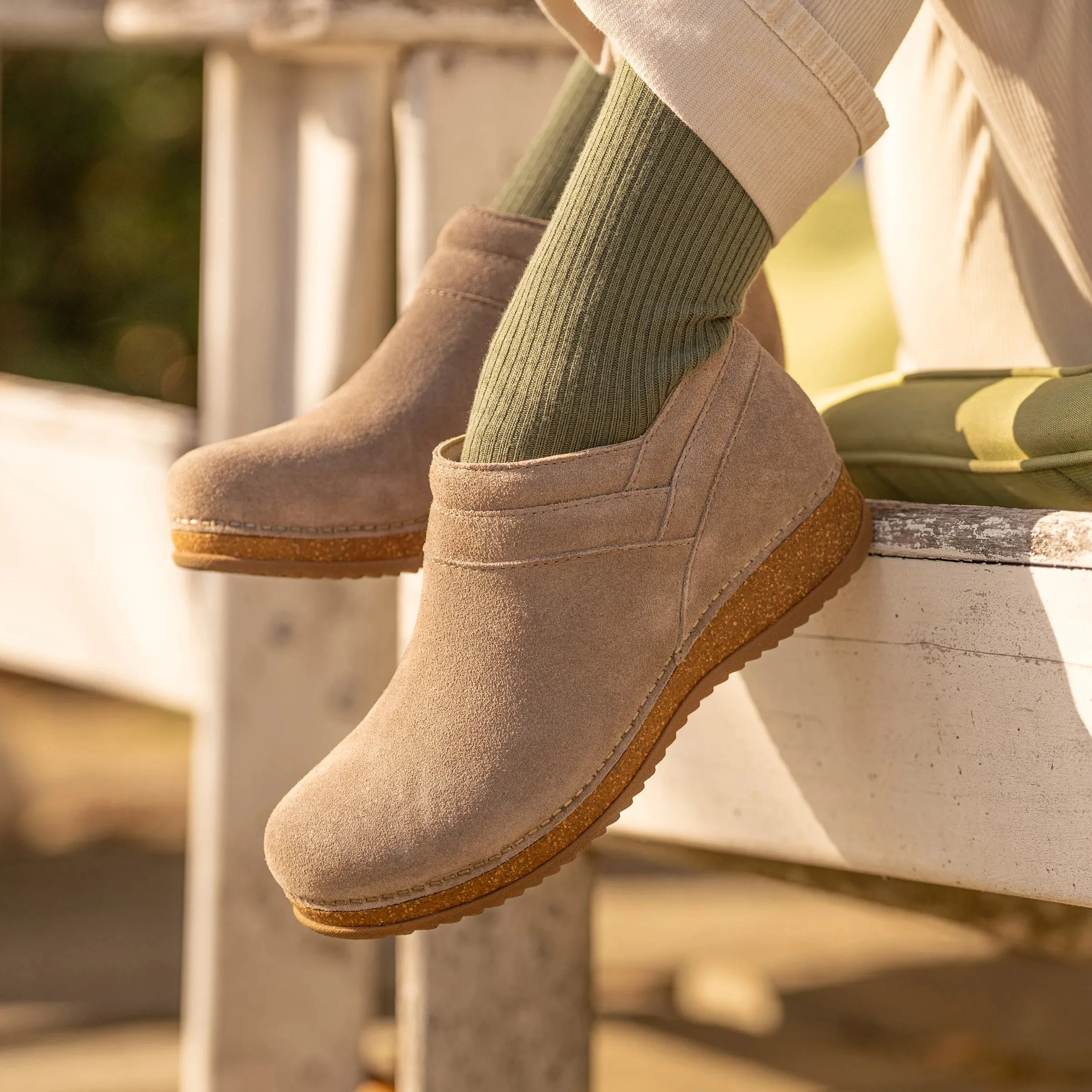 DANSKO MURIEL - TAUPE SUEDE Baby Soft
