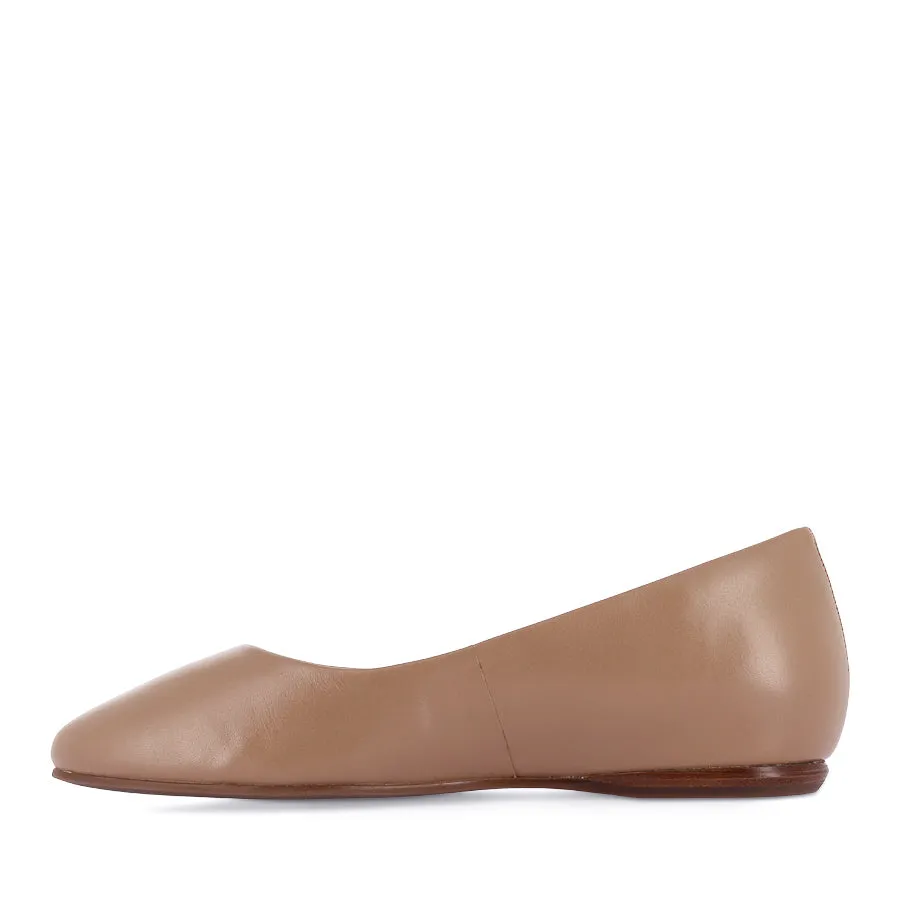 Comfortable Walk DORSET - MACCHIATO LEATHER