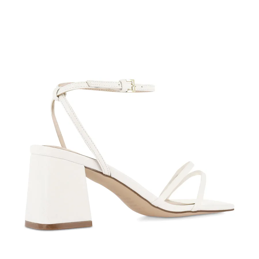 STEVIE - WHITE CHALK Outdoor Go