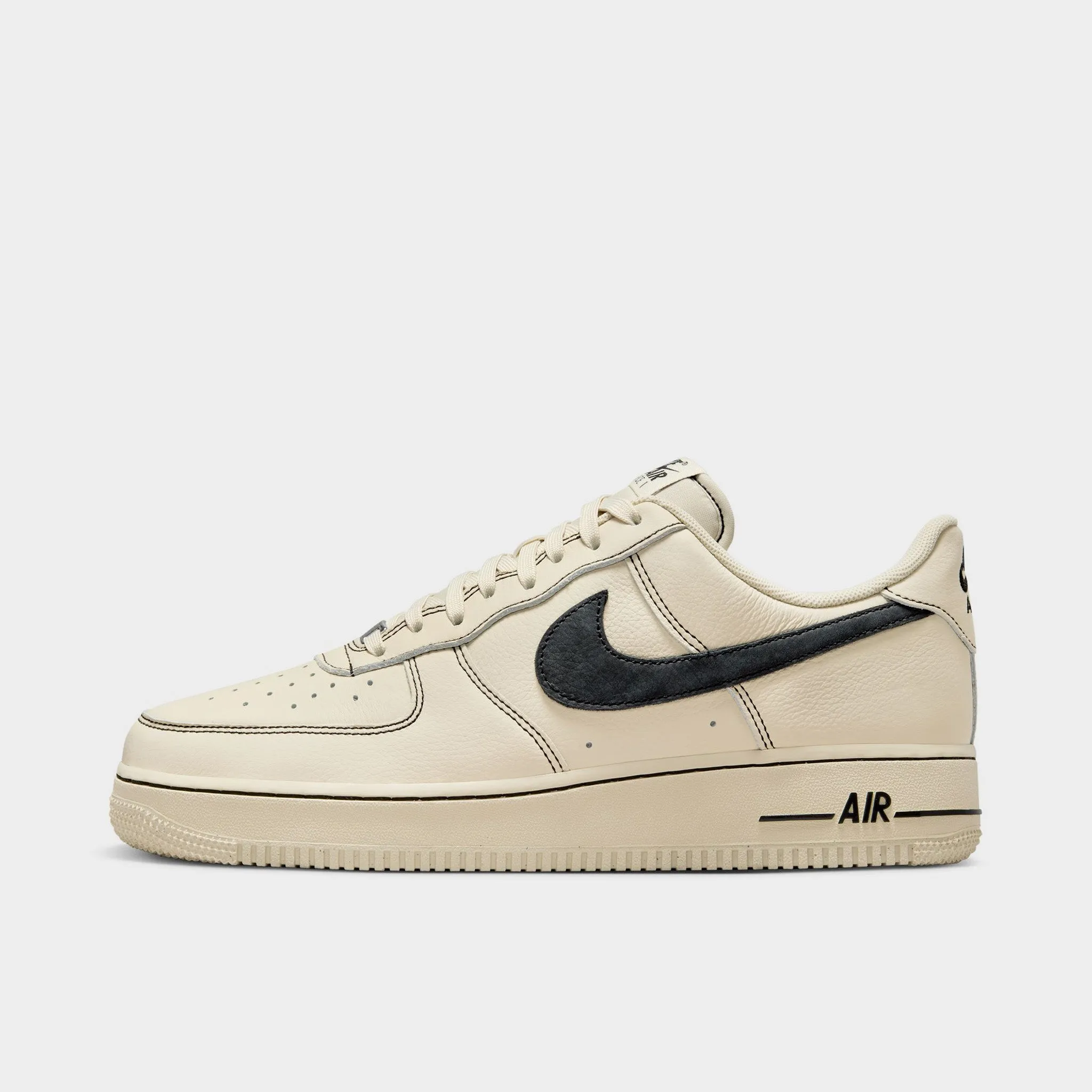 Casual Elegance Nike Air Force 1 '07 LV8 Light Khaki / Black