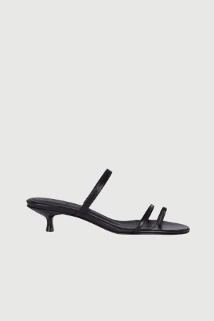 Jog Glow Relaxing Shoes Daisy Sandals in Black Leather