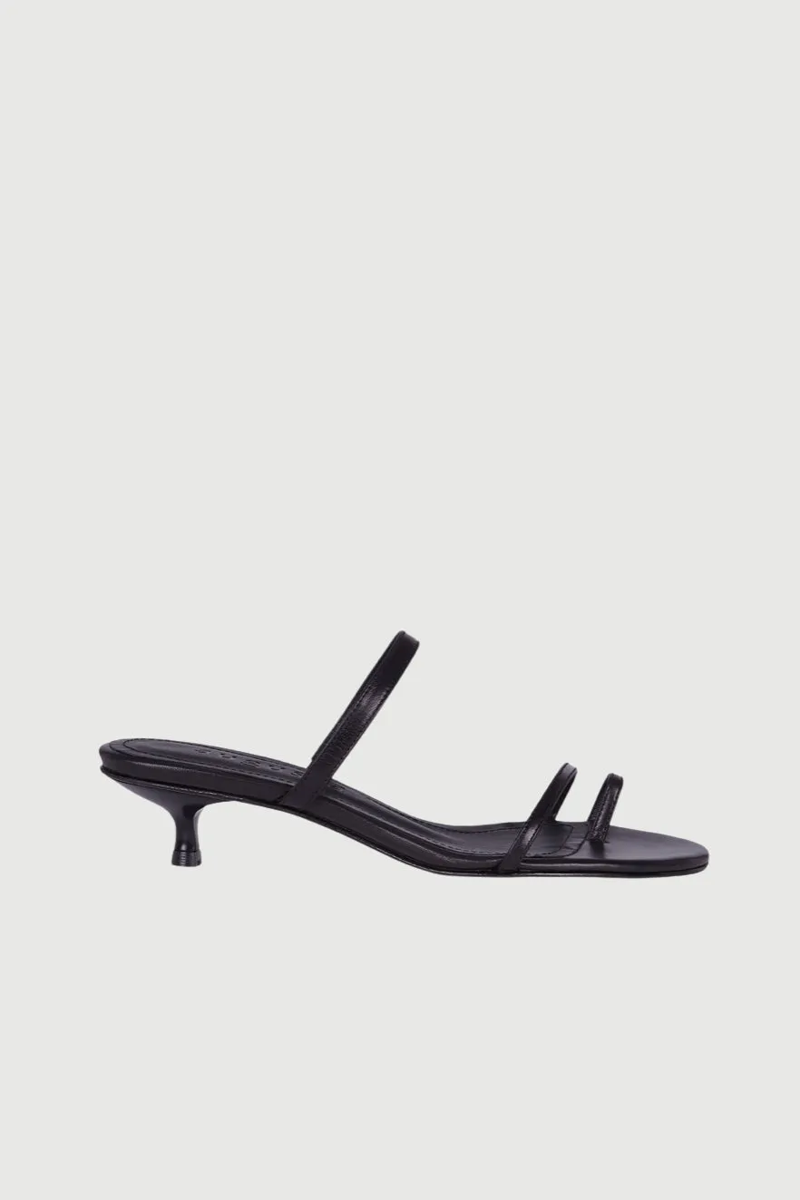 Jog Glow Relaxing Shoes Daisy Sandals in Black Leather