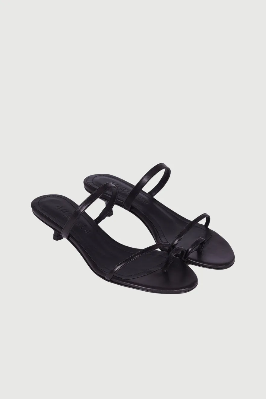 Durable Quality Daisy Sandals in Black Leather