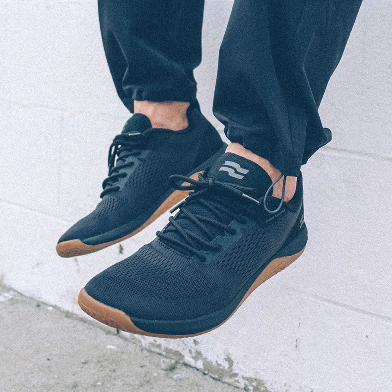 STRIKE MVMNT Haze Trainer Daily Walk Retro Mood