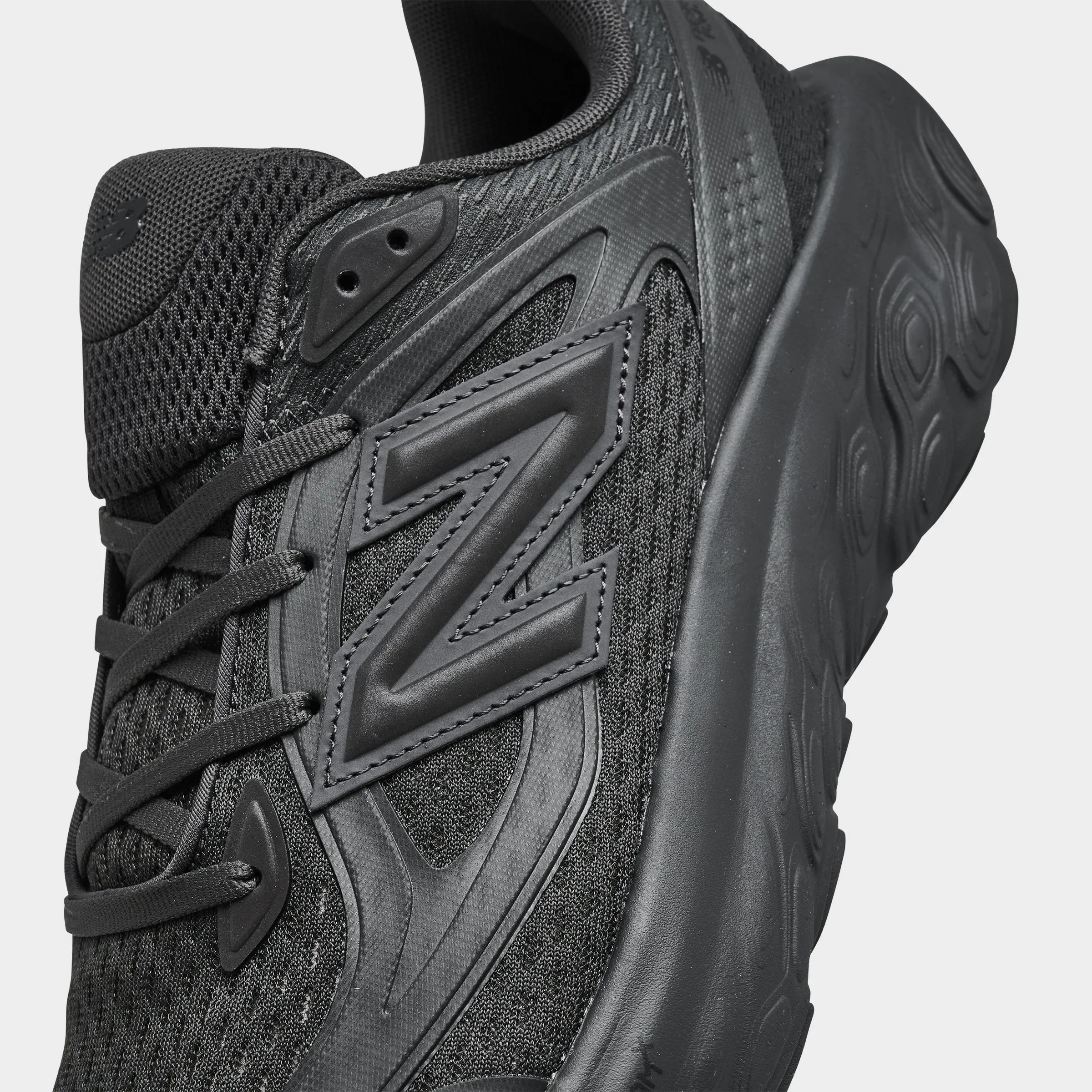 New Balance Fresh Foam Trainer Black / Grey Lean Fit Flexible frame