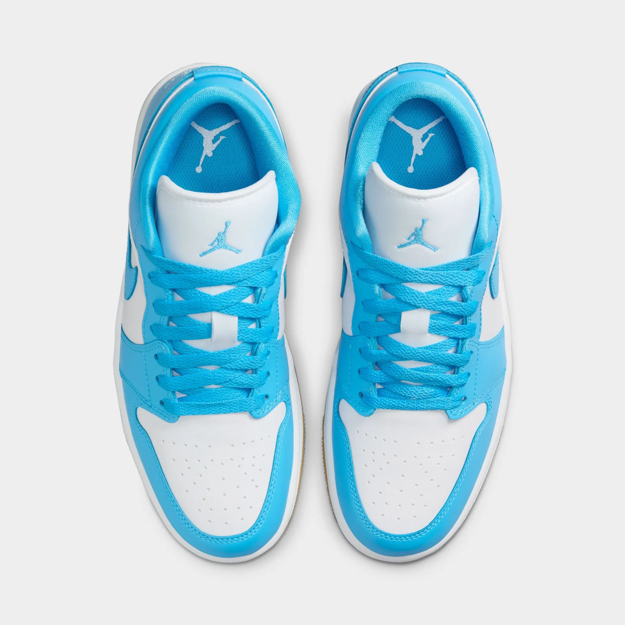 Cushioning Pods perforated upper Jordan Women's 1 Low White / Dark Powder Blue - Gum