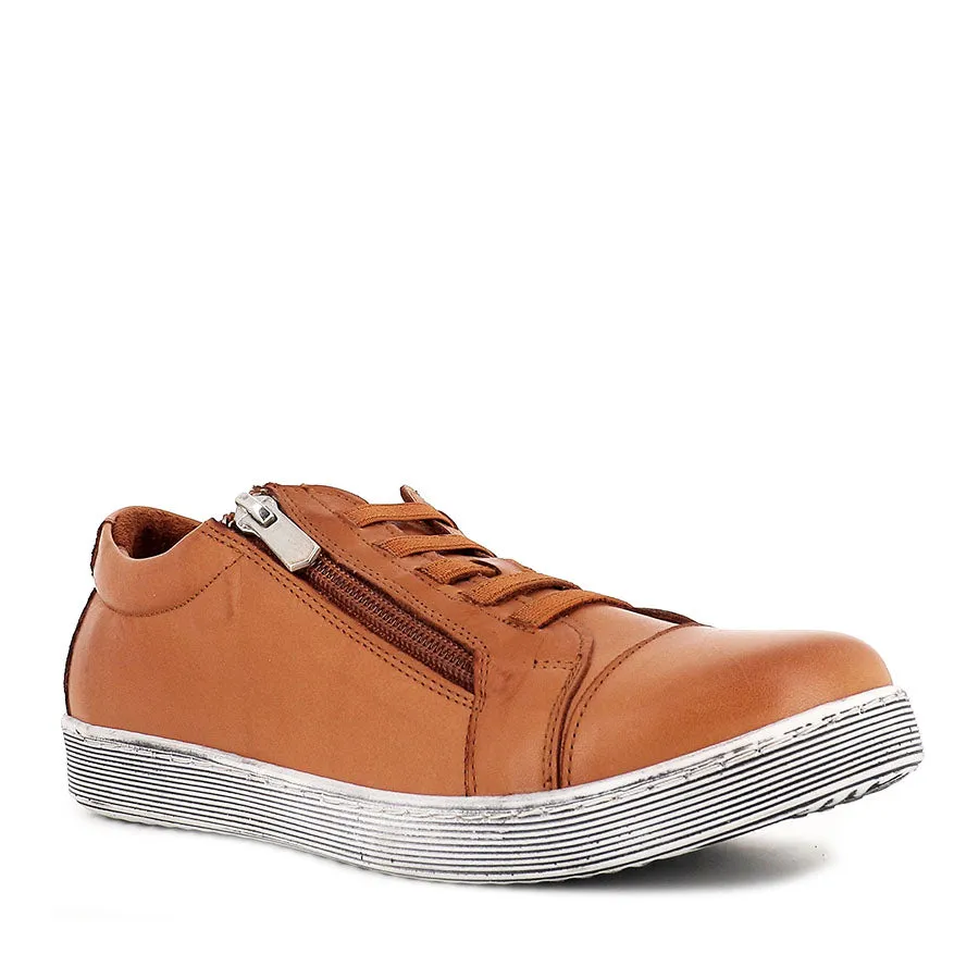 TAREN - COGNAC LEATHER Chic Comfort Lightweight Fit