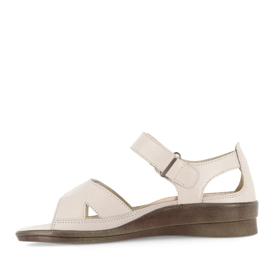 Fashionable Comfort TASHA - ALMOND LEATHER