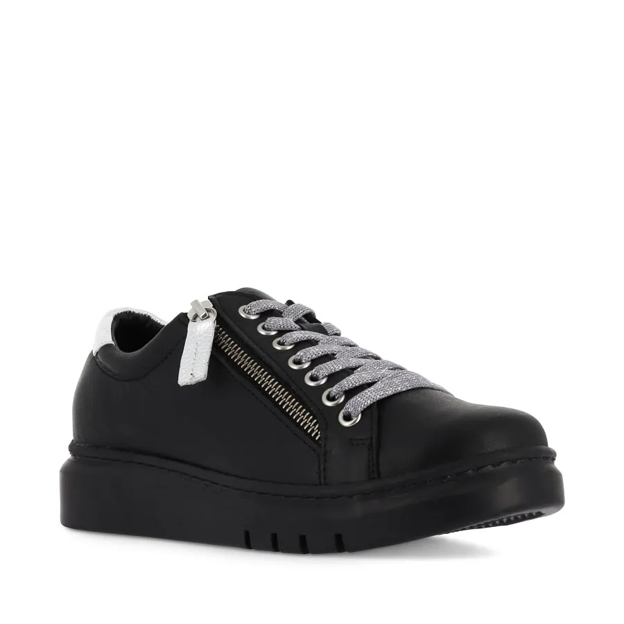 TATTER - BLACK BLACK/SILVER LEATHER Ultra-soft traction