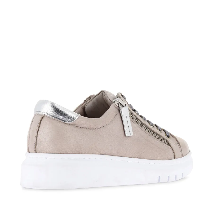 Stable Path TATTER FRESH - TAUPE/SILVER LEATHER