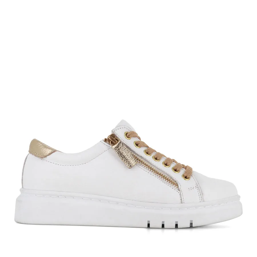 TATTER FRESH - WHITE/GOLD LEATHER Night Run Quick   Drying