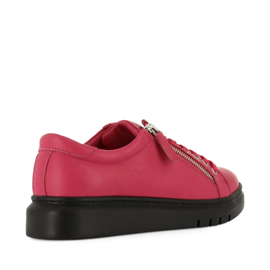 TATTER - MAGENTA LEATHER All-Day Cushioning