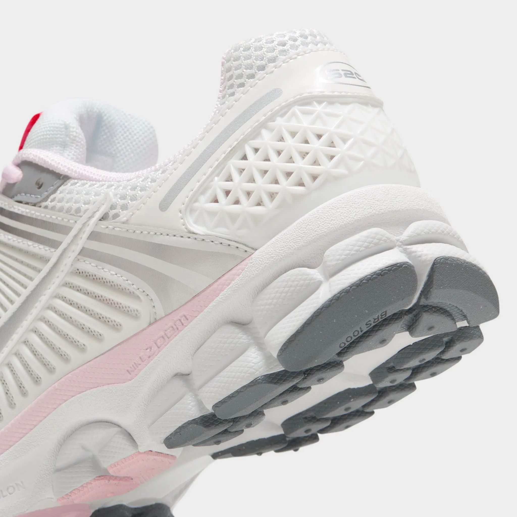 Slip Resistant Outsole Nike Women's Zoom Vomero 5 Photon Dust / Metallic Silver - Summit White
