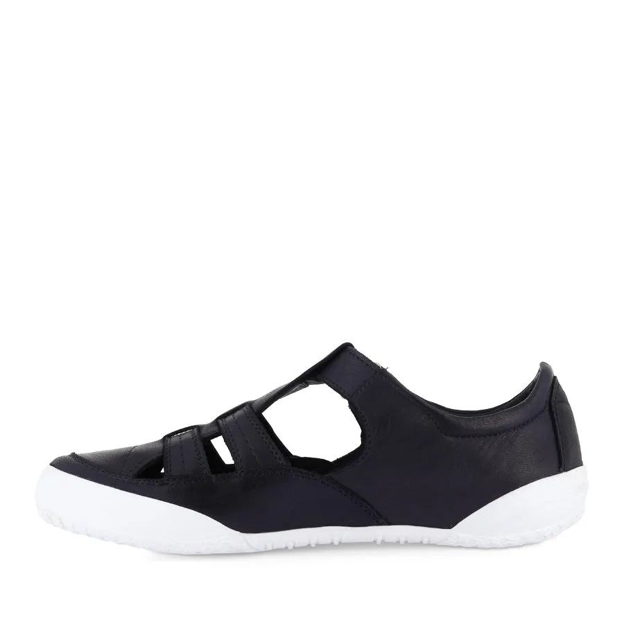 TOLLA - NAVY LEATHER Lesson Step