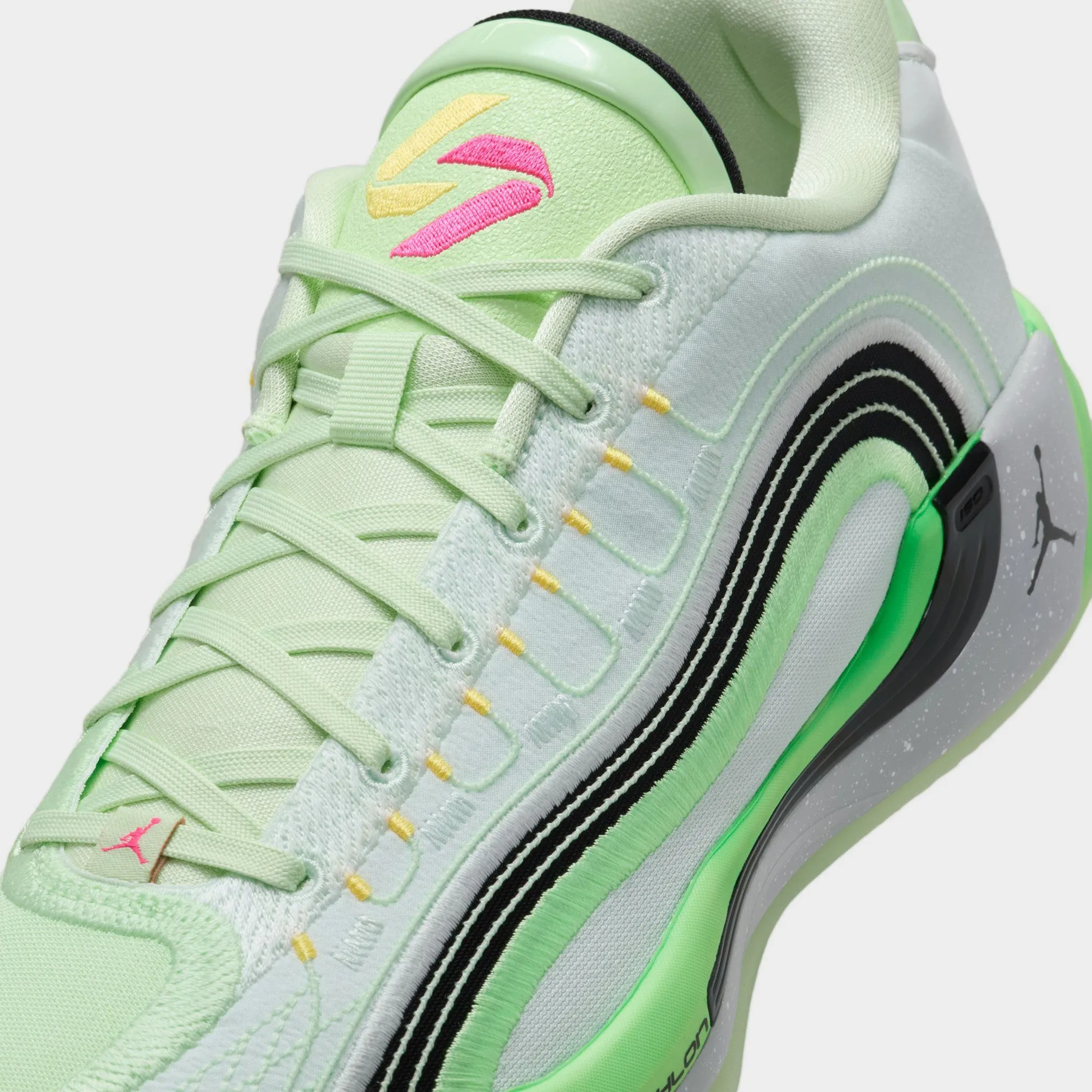 Jordan Luka 4 Barely Green / Black - Vapor Green Stable Landing Geometry Impact Zone