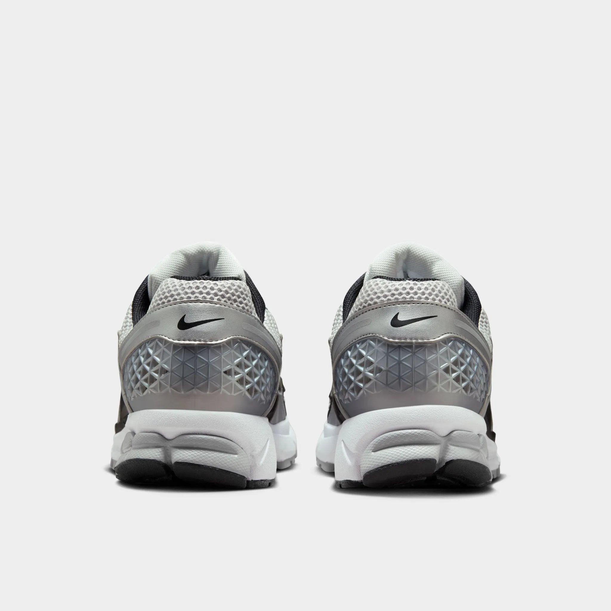 Motion Support waterproof membrane Nike Zoom Vomero 5 Metallic Silver / Black - Pure Platinum