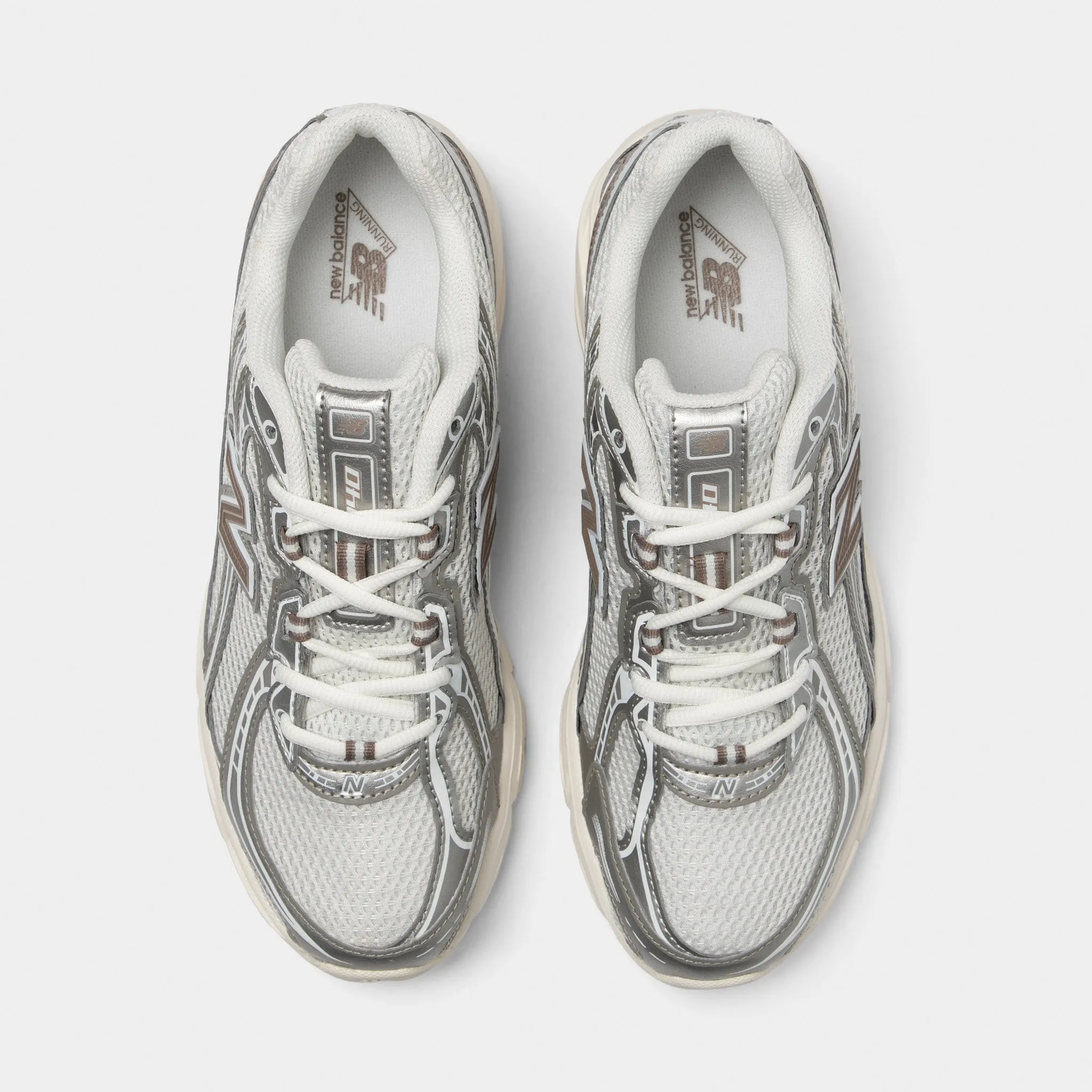 Natural Walk New Balance 740 Grey / Frosted Glass