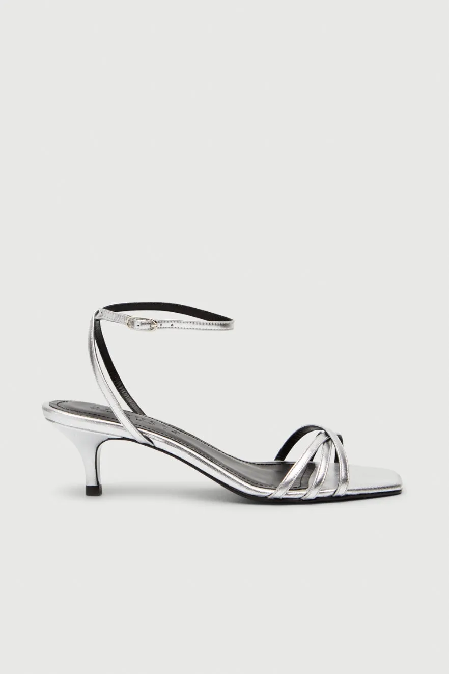 Uma Sandals in Silver Leather Comfortable Slip-Ons