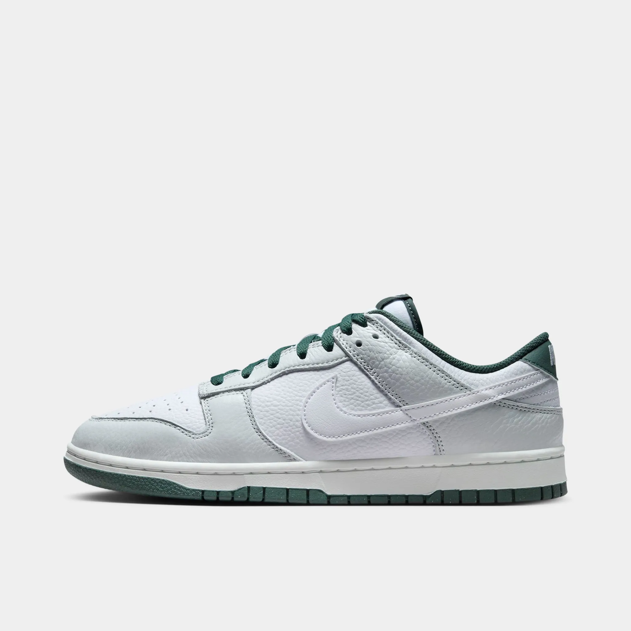 Carbon Fiber Reinforcement Structured Shoe Nike Dunk Low Retro SE Photon Dust / White - Vintage Green