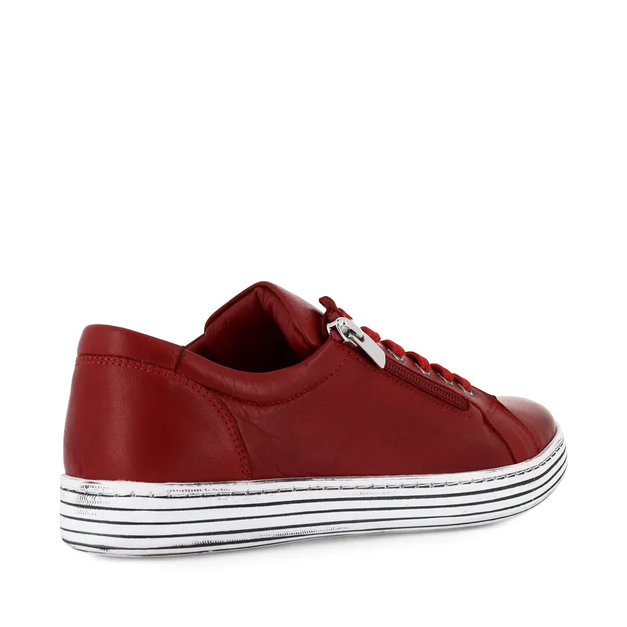 UNITY - RED LEATHER Sustainable Production Process Flat Bottom