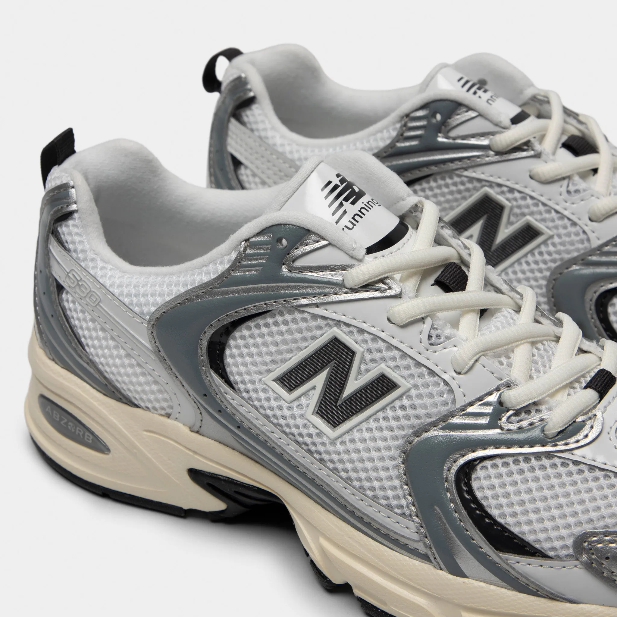 New Balance 530 Silver Metallic / Black Cement Sleek Edge Everyday Style