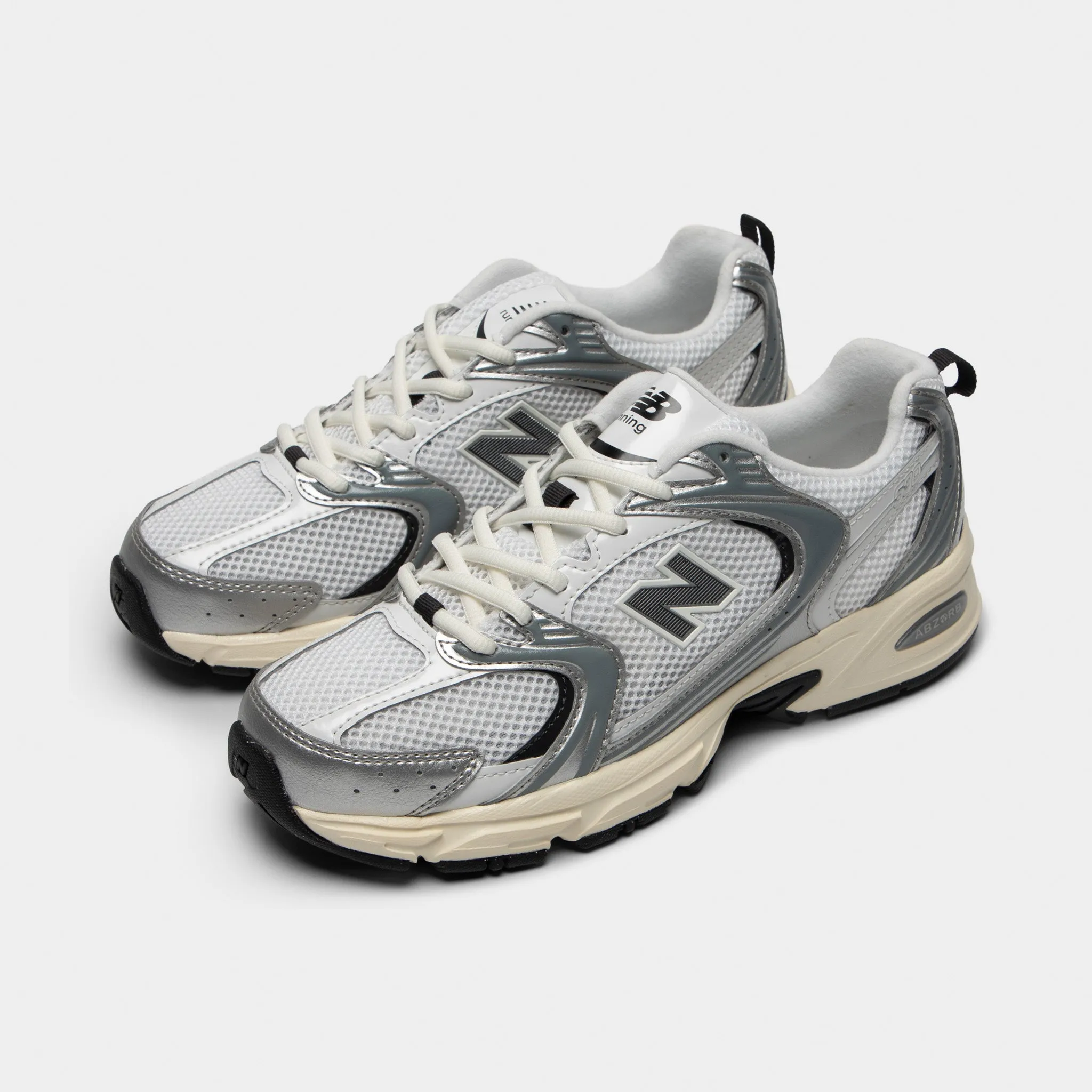 Fashion Style New Balance 530 Silver Metallic / Black Cement