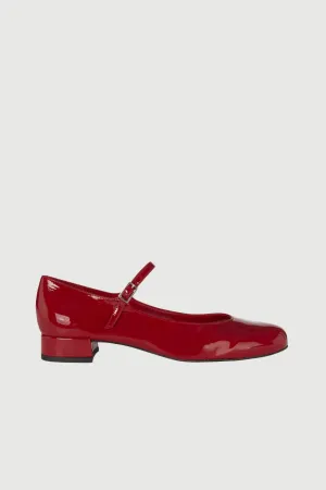 Emilia Mary Janes in Red Patent Leather Wrinklefree Good ventilation