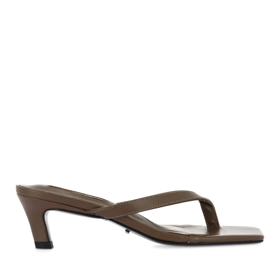 TOPAZ - LIQUEUR NAPPA Chill Vibe Flexible Flats