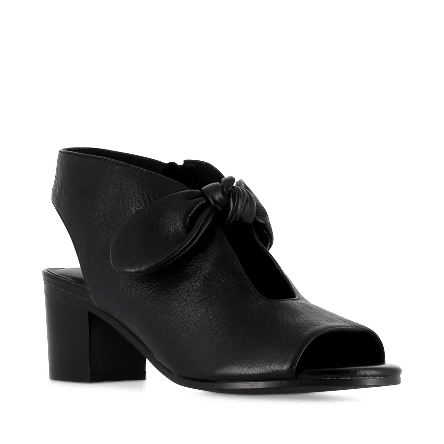 BANANA - BLACK BLACK LEATHER Minimal Design
