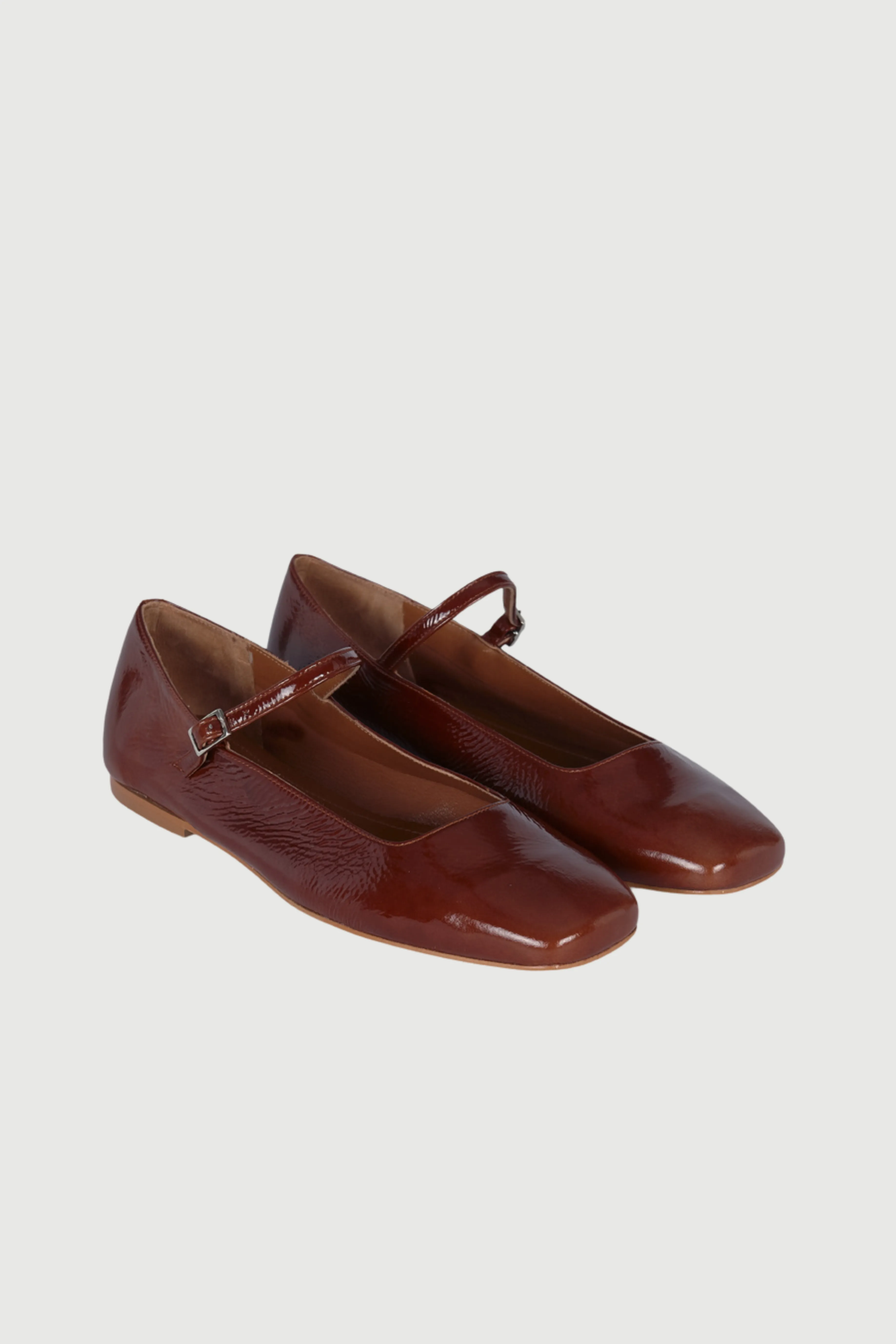 Wide Straps Julieta Mary Janes in Saddle-coloured Patent Leather