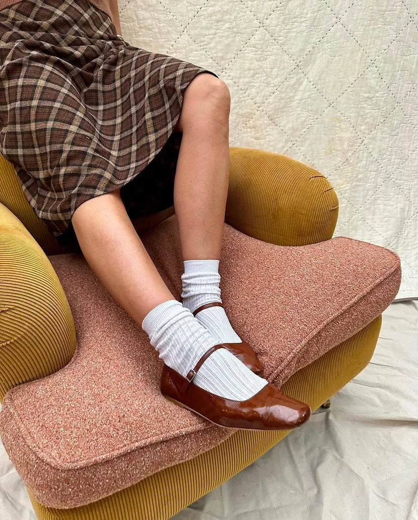 Cozy Julieta Mary Janes in Saddle-coloured Patent Leather