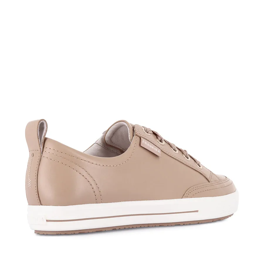 ELLIE V - SAND LEATHER Breath Detail