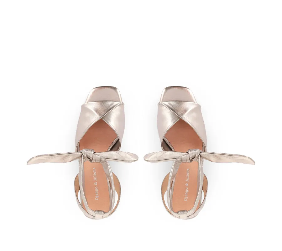 Comfortable Slip-Ons FEARNA - PLATINO LEATHER