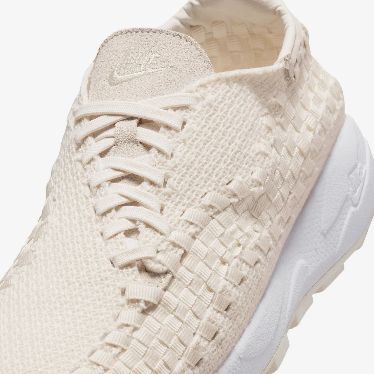 Wmns Air Footscape Woven casual dancers