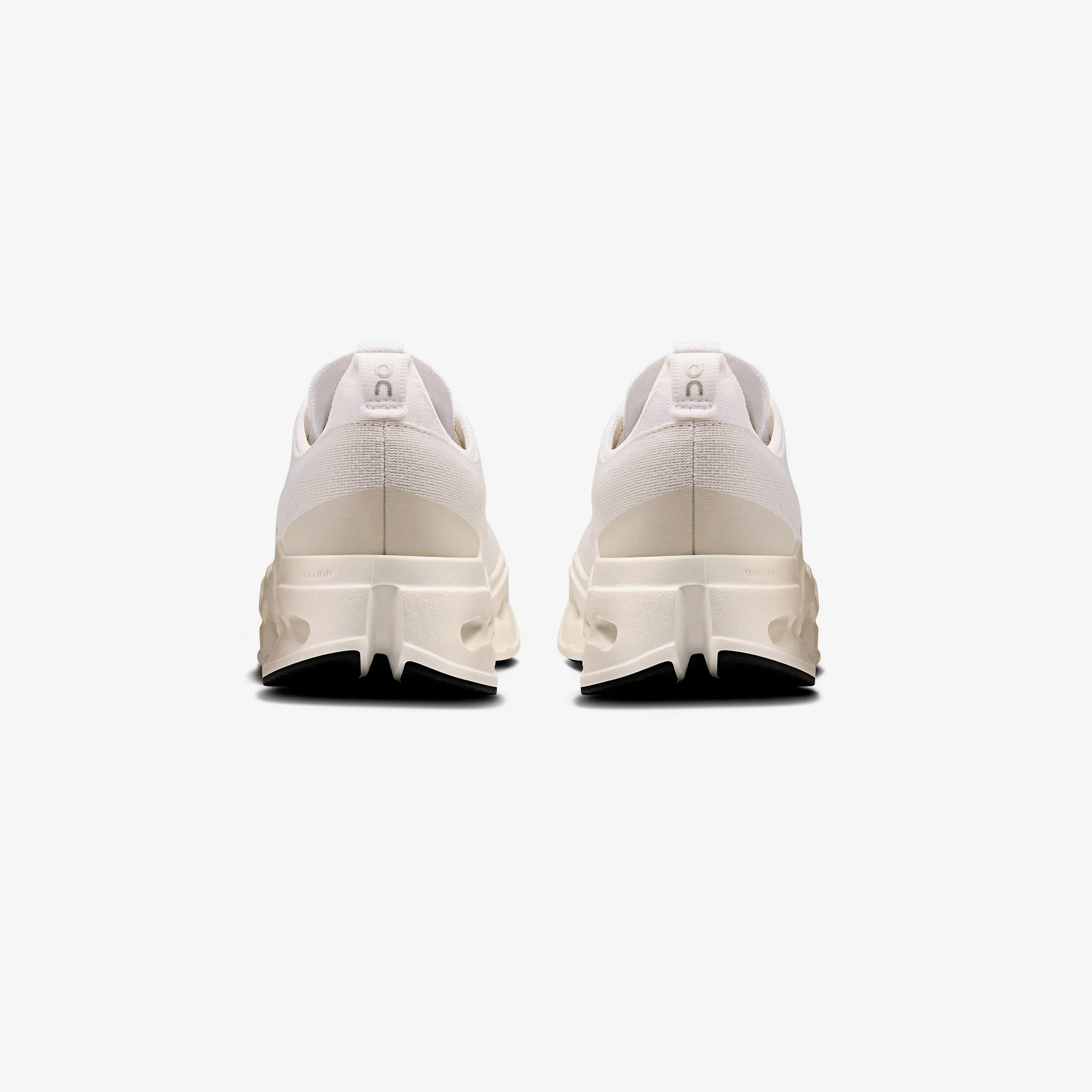 Wmns Cloudsurfer Max Timeless Chic