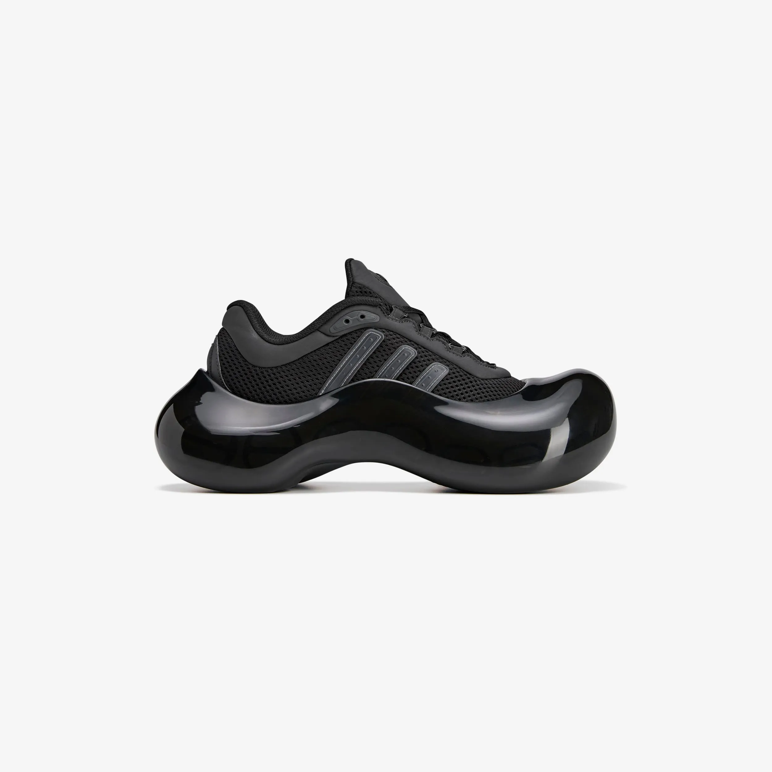 Sleek cushioning Refined Look Wmns Megaride Moonrubber x Avavav