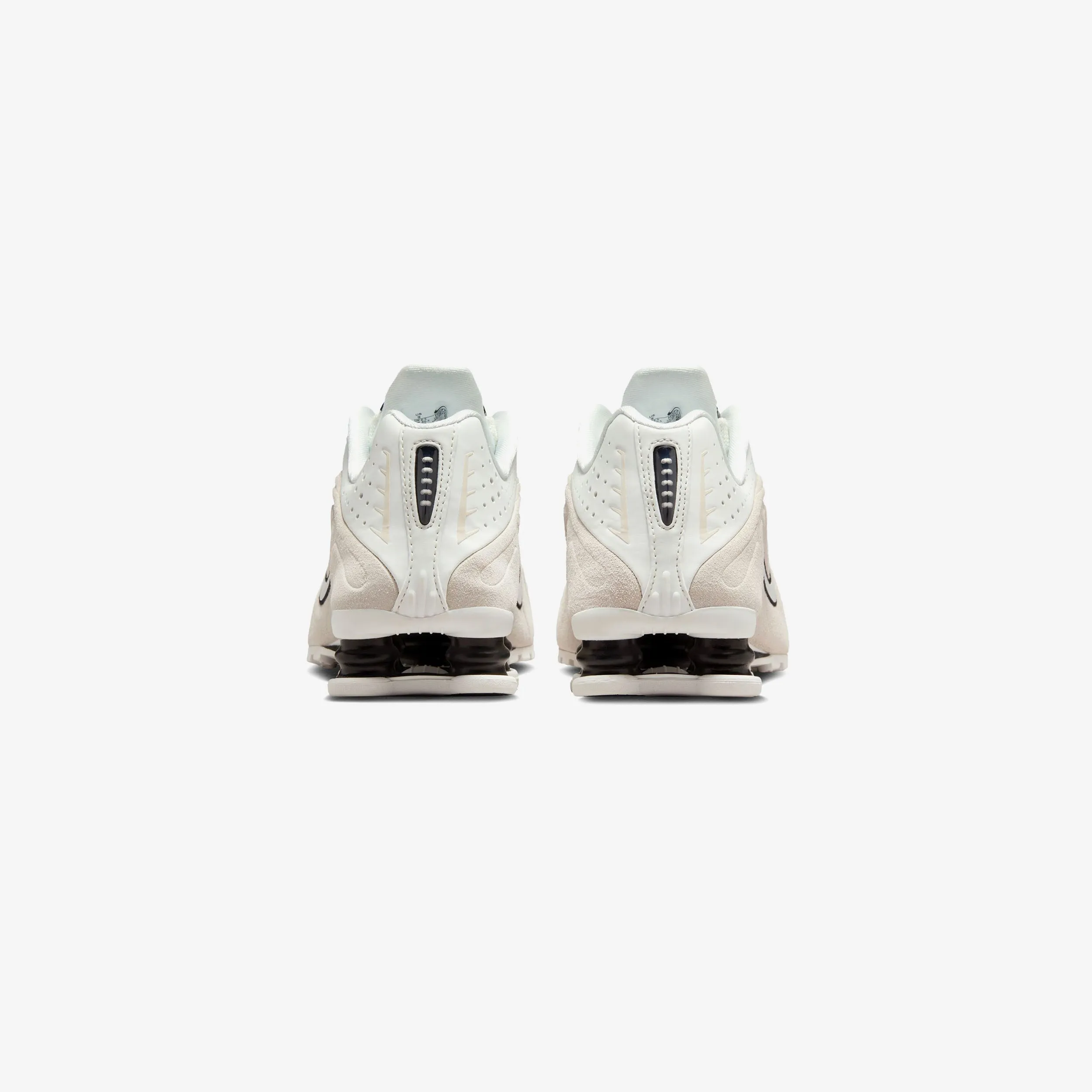 indoor shoe features Wmns Shox R4