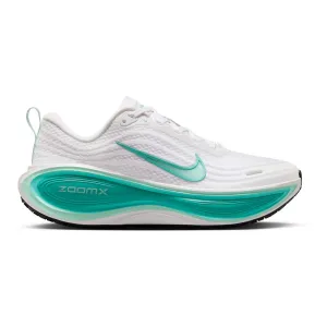 Women's Nike Vomero Plus Foot Glow