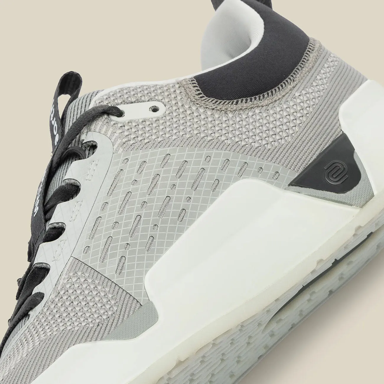 Secure Peace Step Women's While on Earth Move Trainer