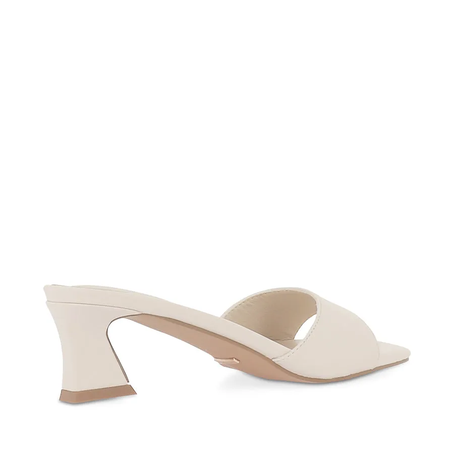 ZAYRA - BONE Relaxed Footwear
