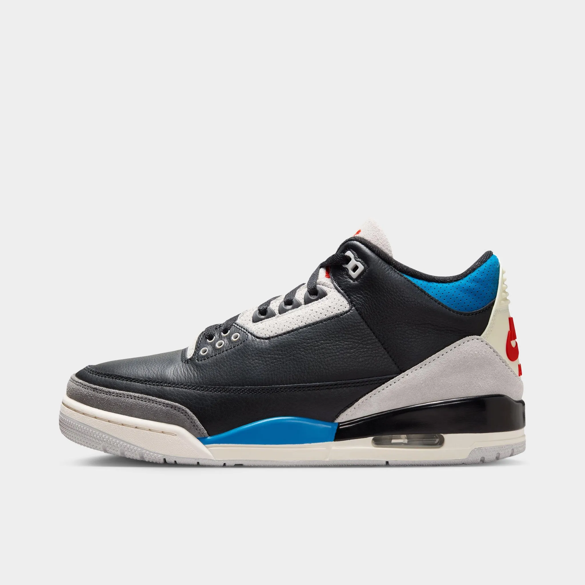 Jordan 3 Retro OG Black / Chile Red - Neutral Grey Professional Footwear