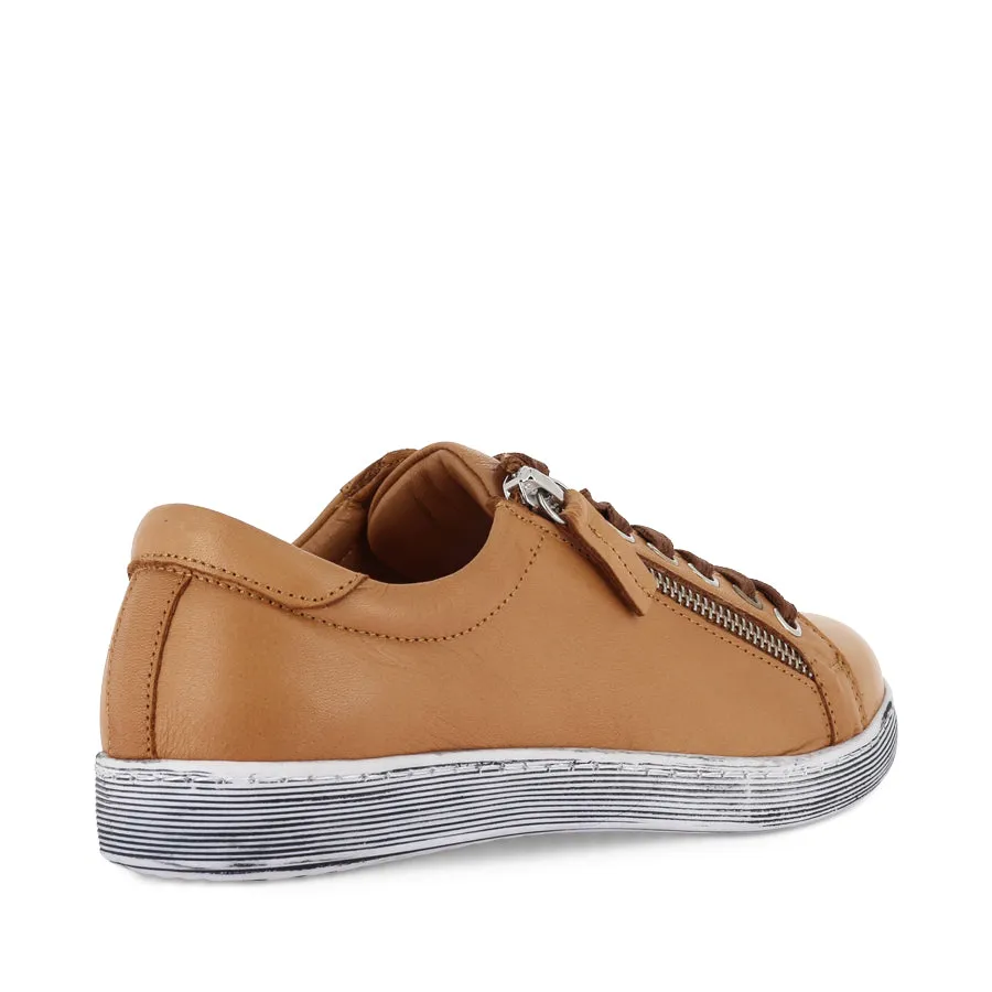 TOKEN - COGNAC LEATHER Precision Edge Design