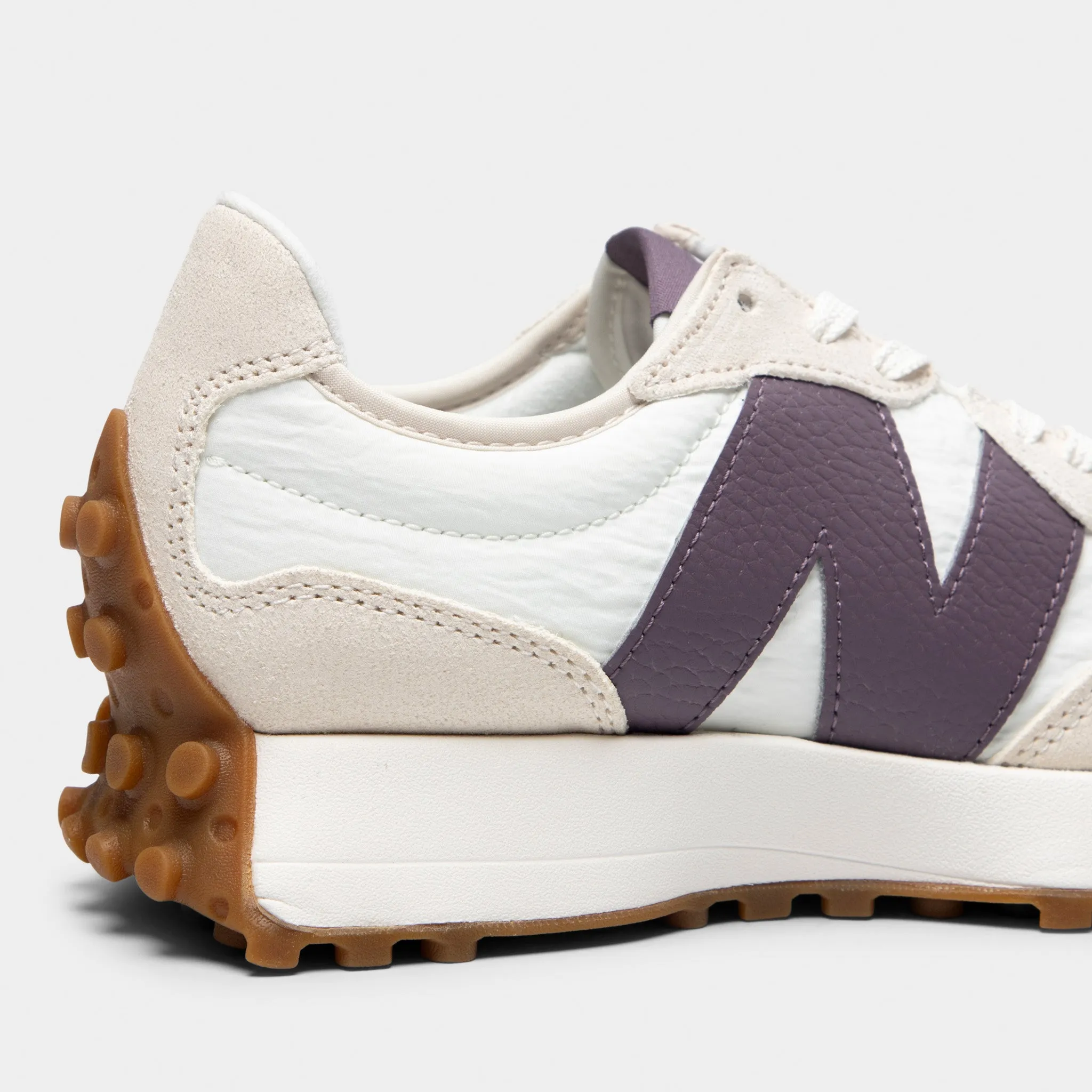 New Balance Women's 327 Linen / Sea Salt Precision Bonded Overlays Anti Odor Technology