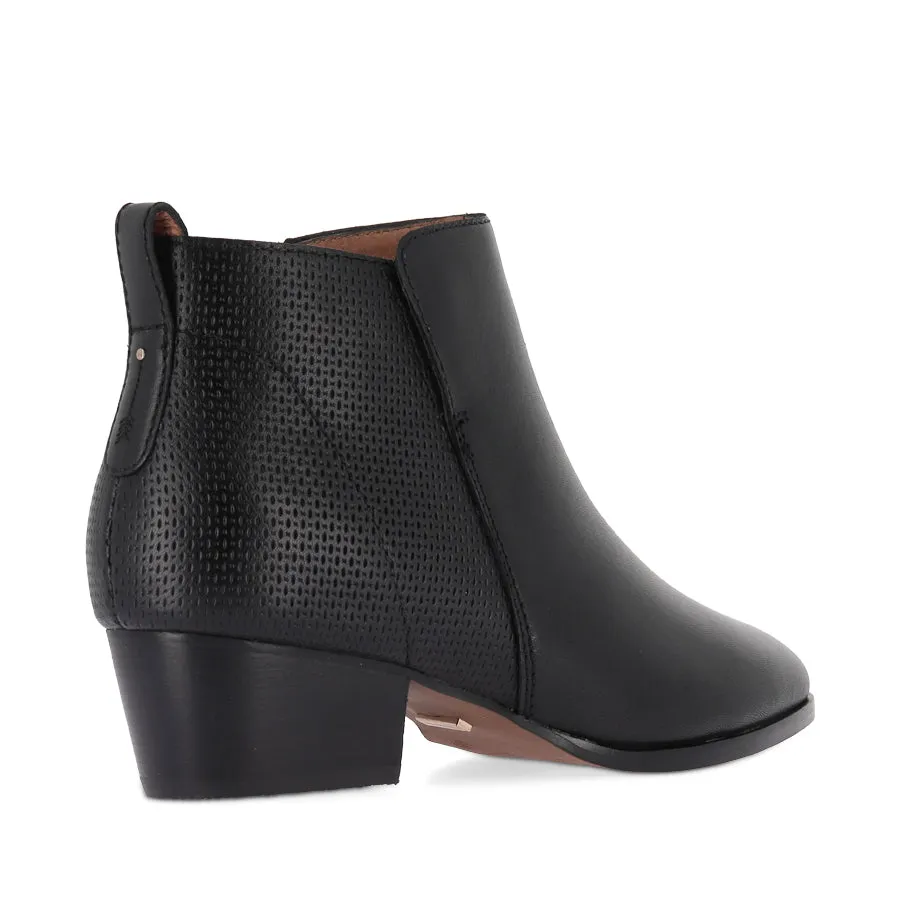 CHARLESTON - BLACK LEATHER Smooth Surface Urban Style